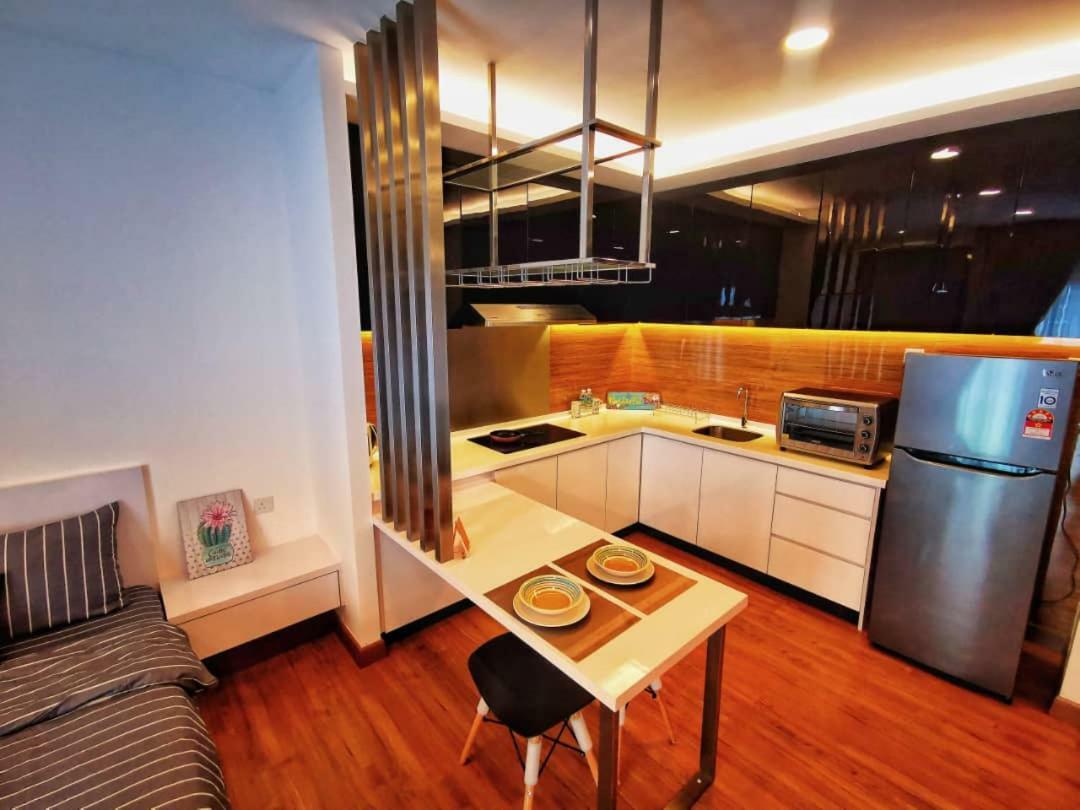 Simfoni Balakong Internet & Netflix Designer Studio Apartment Kampong Baharu Balakong Luaran gambar